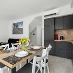 Gran & Marina Podzamcze By Renters *