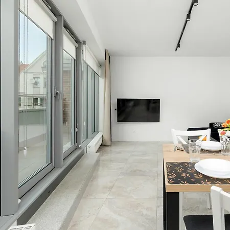 Gran & Marina Podzamcze By Renters