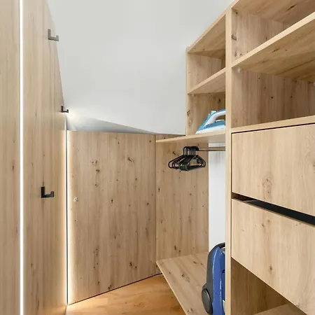 Gran & Marina Podzamcze By Renters شتشيتسين